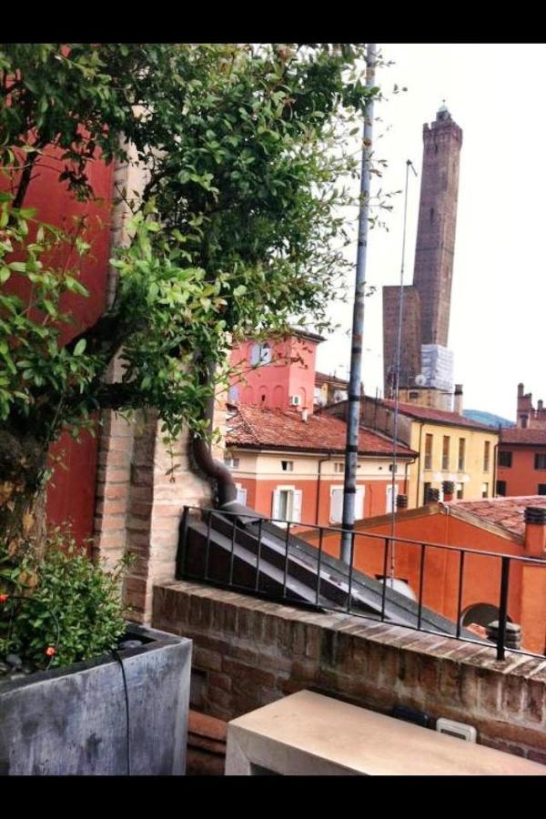 Sui Tetti Di Bologna Apartment ภายนอก รูปภาพ